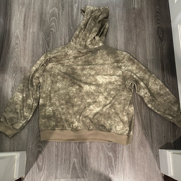 Shein Camouflage Hoodie - Picture 3 of 7